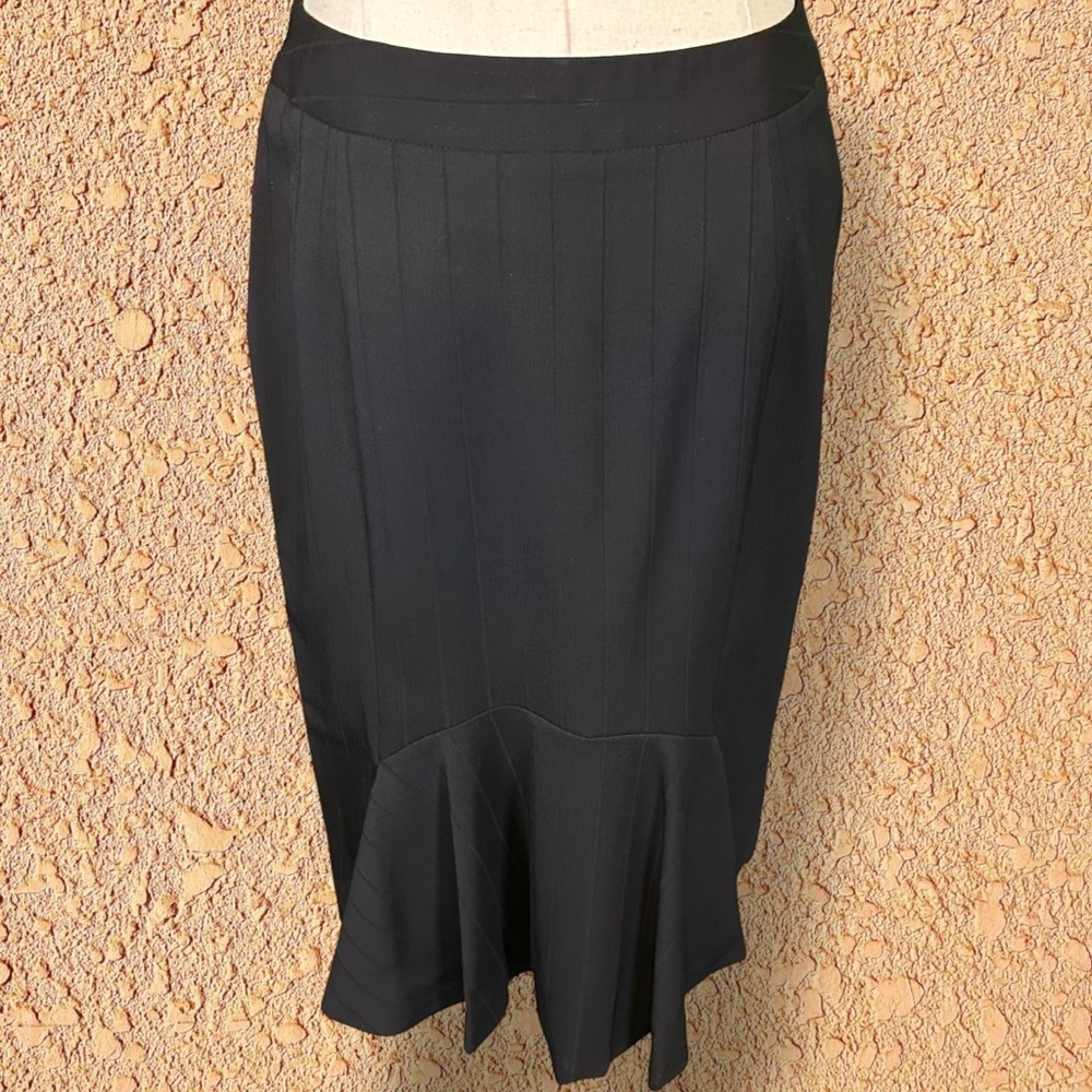 Max Mara Black Faint Burnout Stripe Fluted Back Pencil Skirt Size 2 - Picture 10 of 14